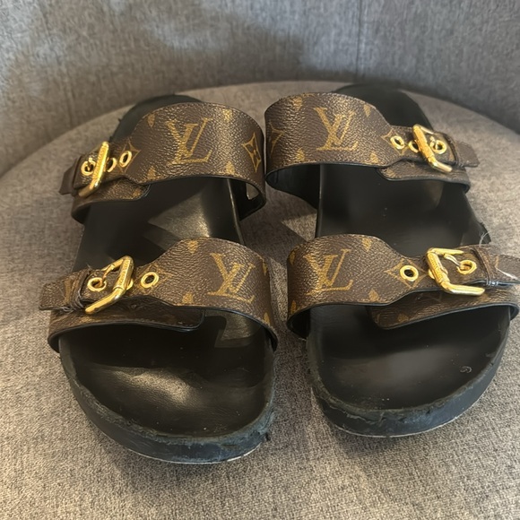 Louis Vitton Summer Sandals - Picture 3 of 12